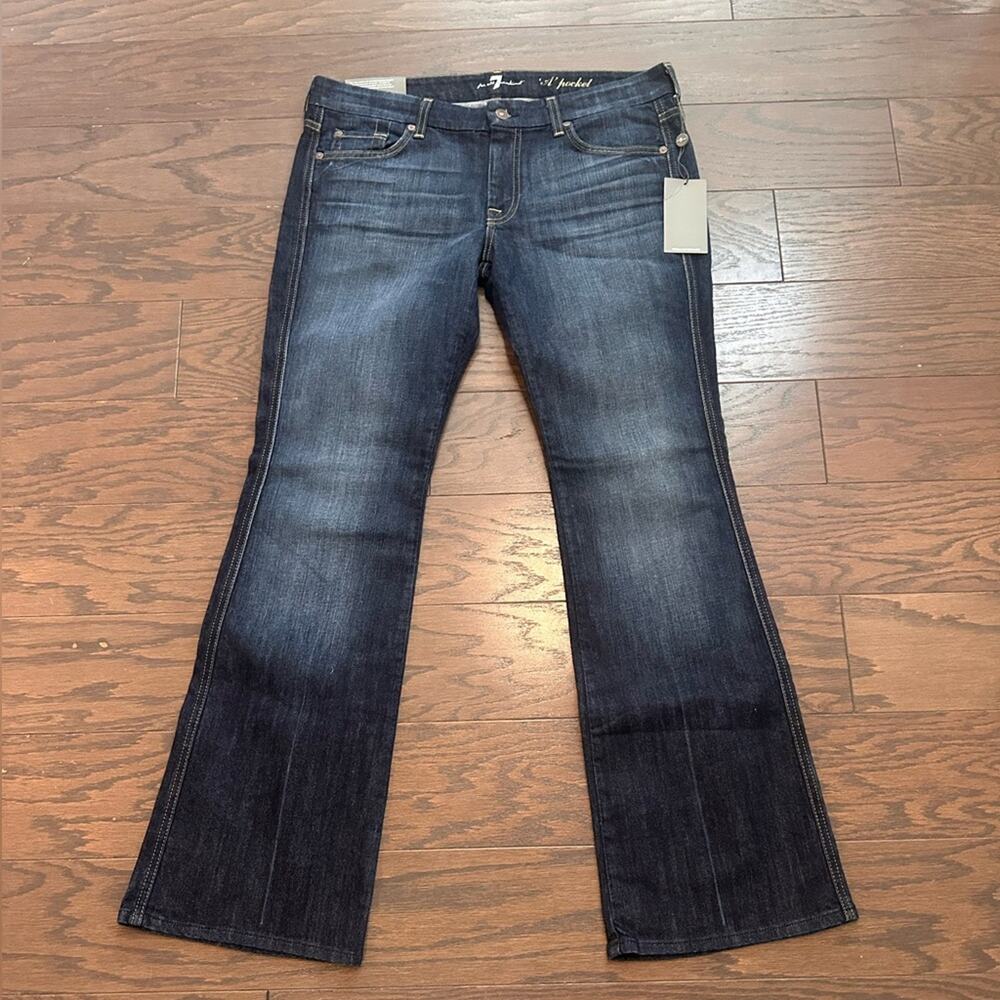 7 for all mankind A Pocket Flare Leg Midrise Color NNYD Size 32 NWT